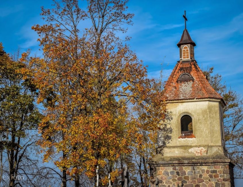 Sudervės bažnyčios varpinė