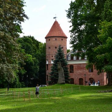 Raudonvario dvaro rūmų parkas