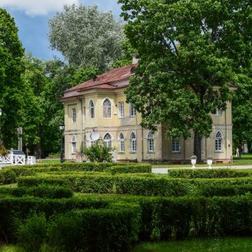 Raudondvario dvaro šiaurinė oficina