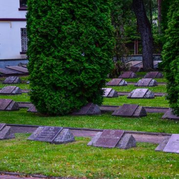Biržų Antrojo pasaulinio karo sovietų karių kapinės